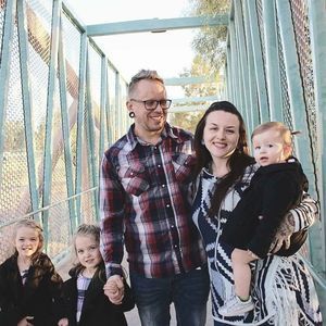 Meet your Posher, Caitlin